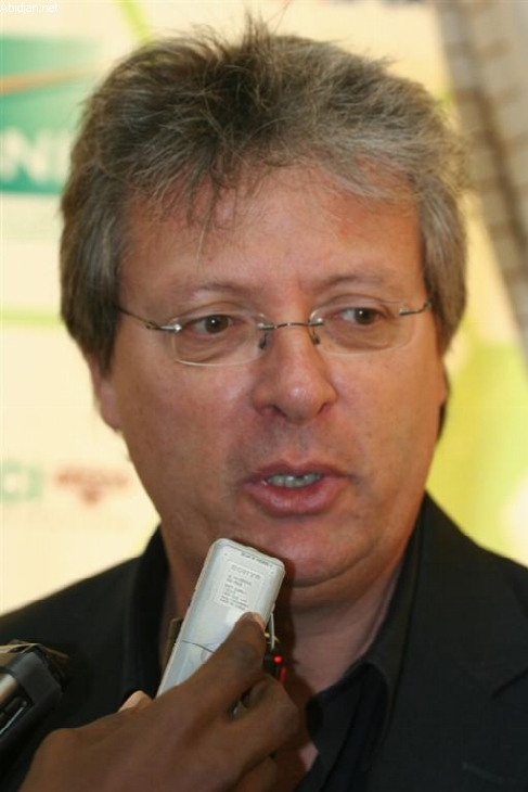 Football   / Direction technique nationale : Nobilo signe pour deux ans